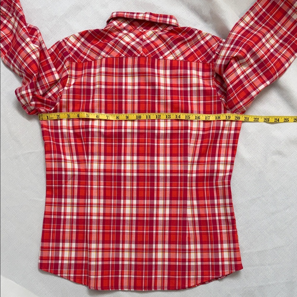 The North Face Pink Plaid Button Down Shirt - Picture 5 of 7